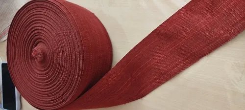 محافظ ریشه فرش رنگ قرمز